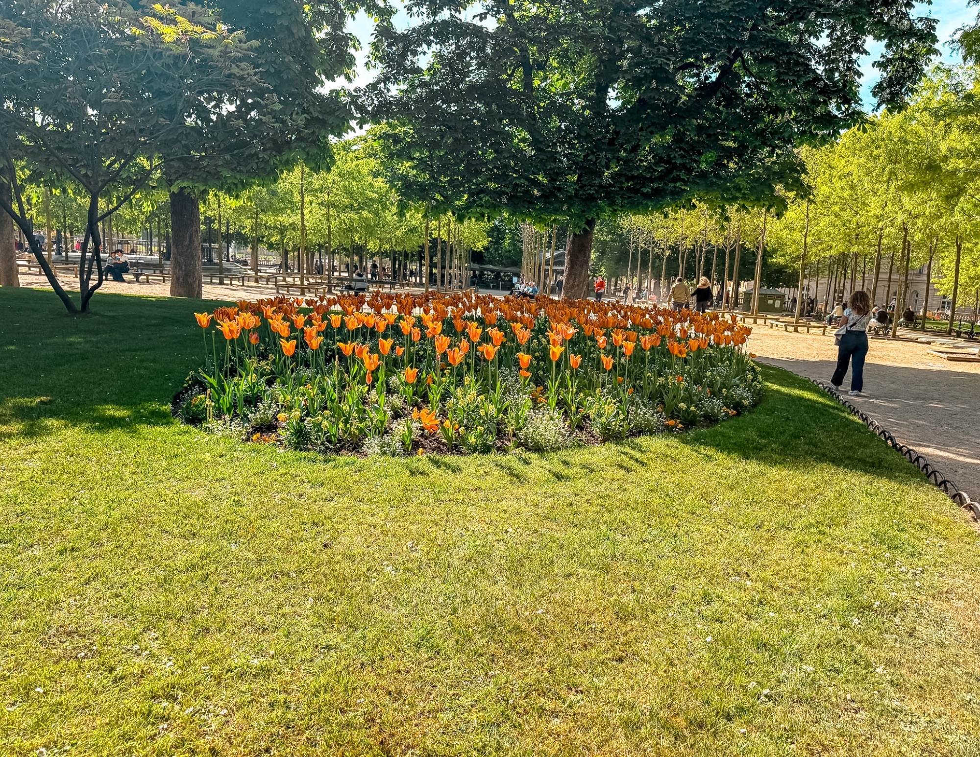 Luxembourg Gardens Paris Guide (2).png